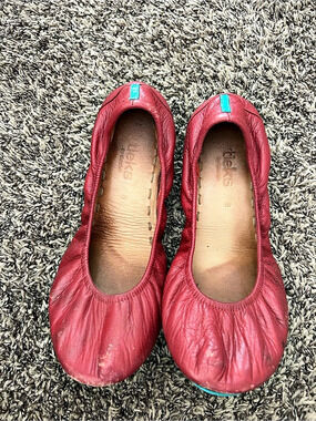 teks Ballet Flats in Red